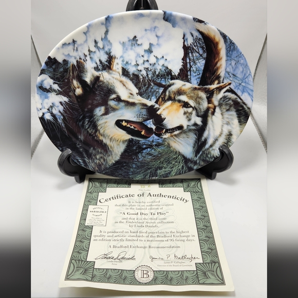 The Bradford Exchange Wolf Plate A Good Day to Play Timberland Secrets - Picture 1 of 6